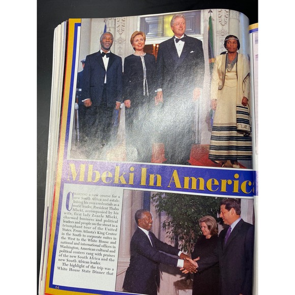 Ebony Magazine, August 2000, Cover Feature Story "Halle Berry" - Picture 7 of 14